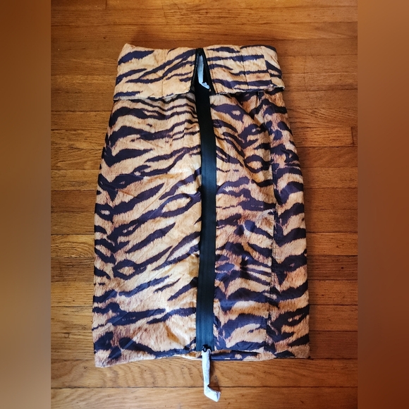 H&M Innovation Co-Exist Story Padded Recycled Nylon Tiger Stripe Skirt - Picture 3 of 10